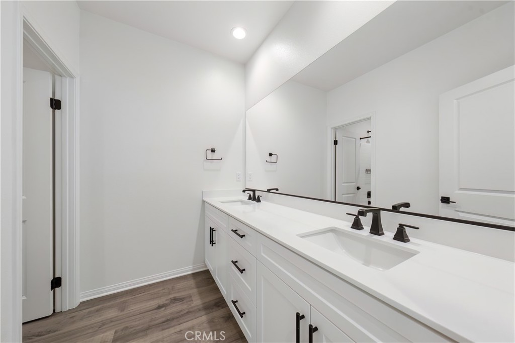 16405 Globetrotter Property Photo 25