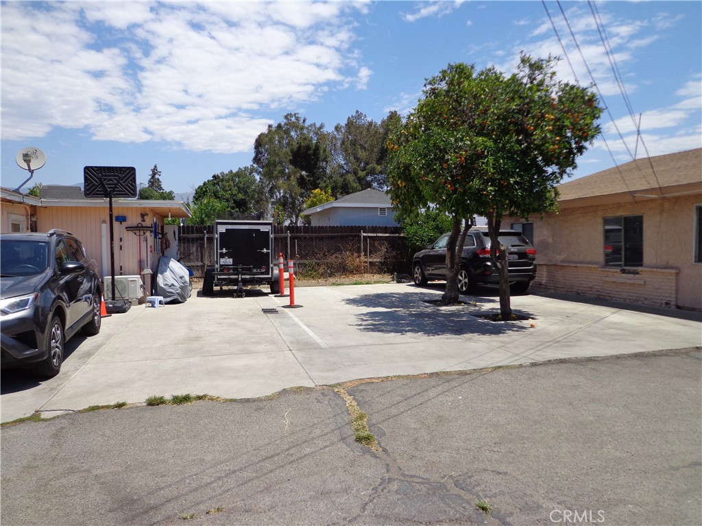 4562 Phelan Property Photo 5