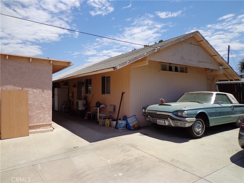 4562 Phelan Property Photo 9