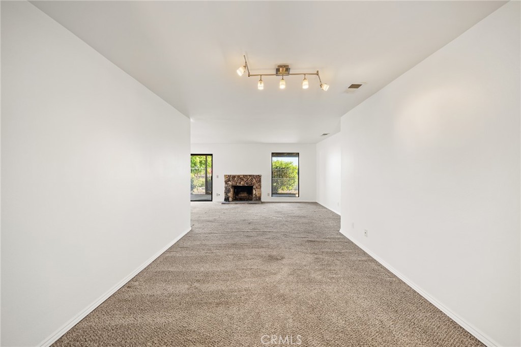 1366 Branch Property Photo 8