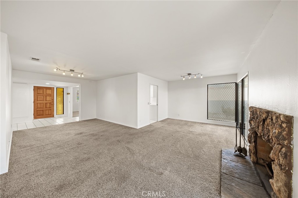 1366 Branch Property Photo 12