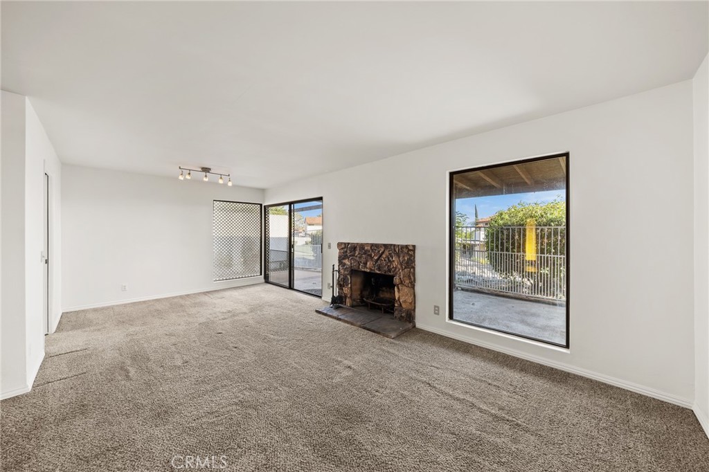 1366 Branch Property Photo 14