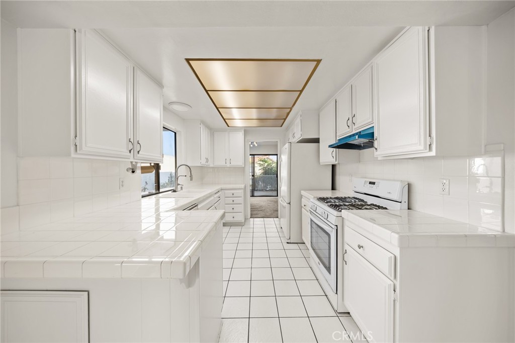 1366 Branch Property Photo 19