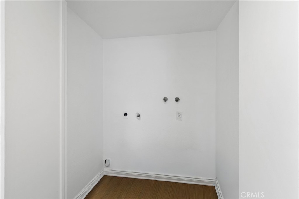 1104 S Citron Property Photo 6