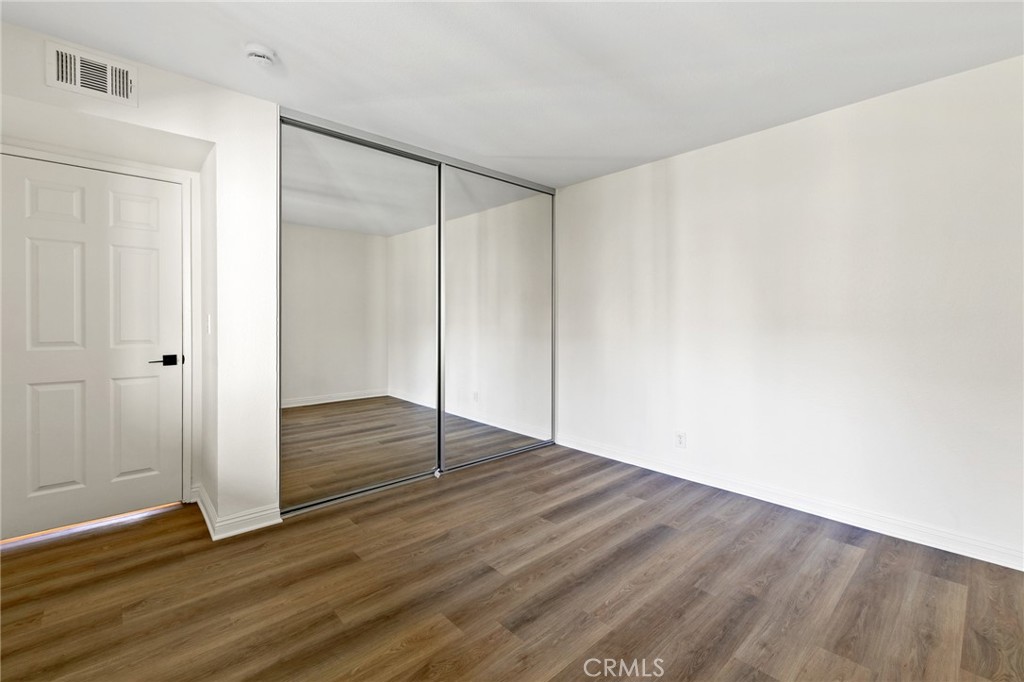 1104 S Citron Property Photo 9