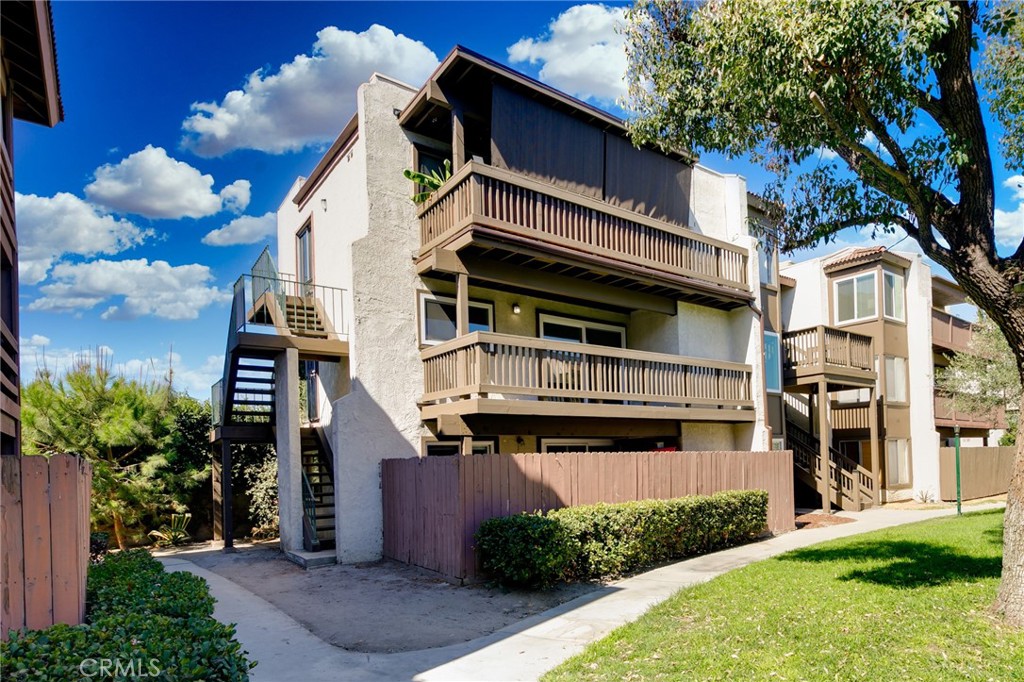 1104 S Citron Property Photo 13