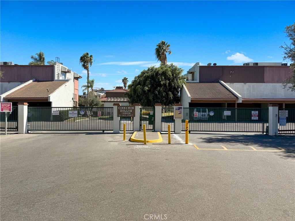 1104 S Citron Property Photo 16