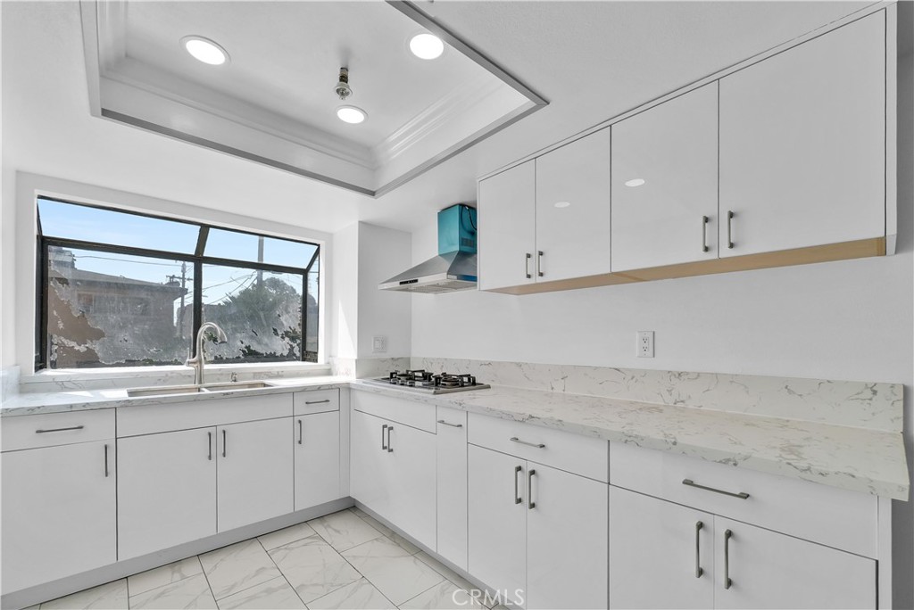 105 S Marguerita Avenue F Property Photo 7