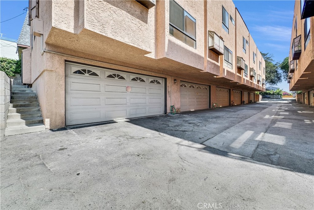 105 S Marguerita Avenue F Property Photo 28