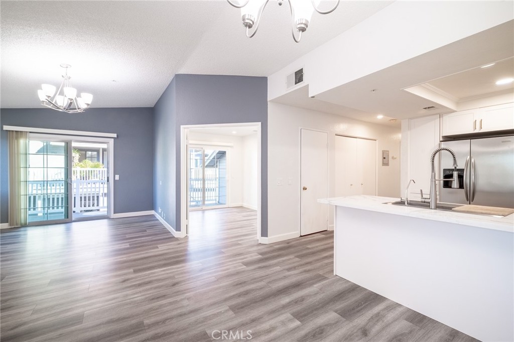 1756 Shady Oaks Court Property Photo 2
