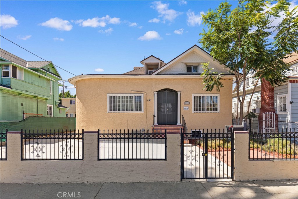 1147 S Westlake Property Photo 1