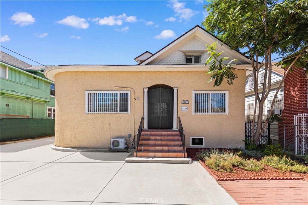 1147 S Westlake Avenue Property Photo 10