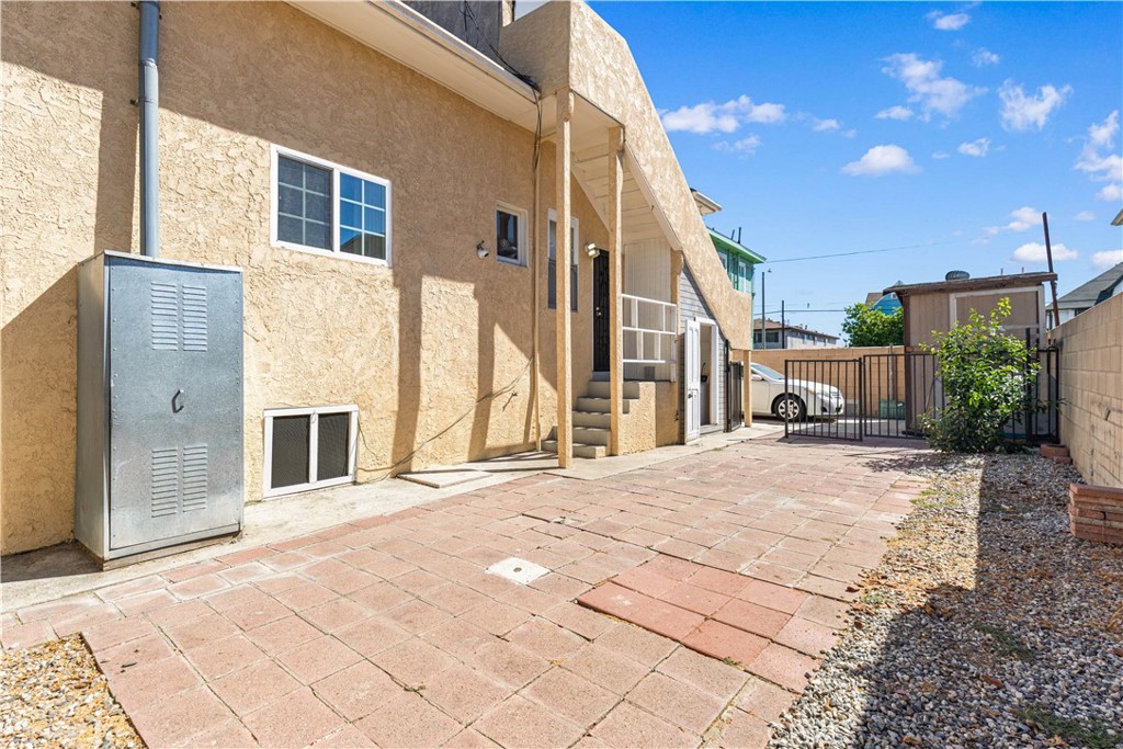 1147 S Westlake Avenue Property Photo 73