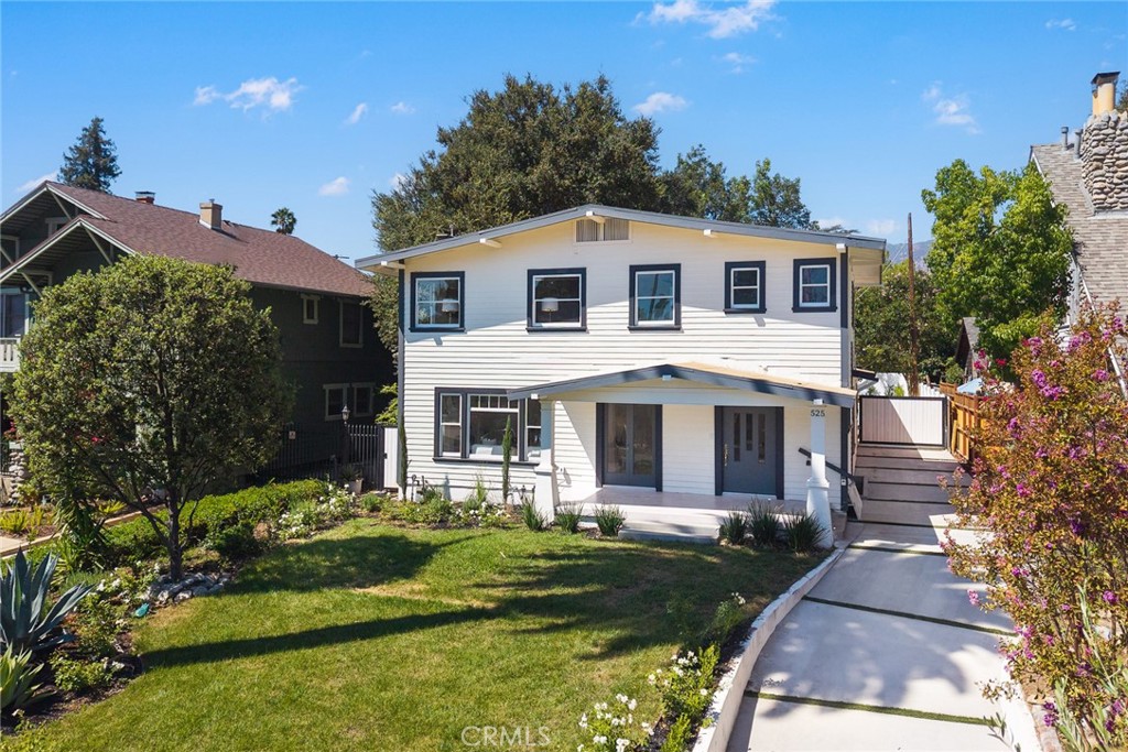 525 E Jackson Street Property Photo 4