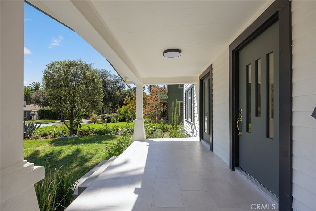 525 E Jackson Street Property Photo 7