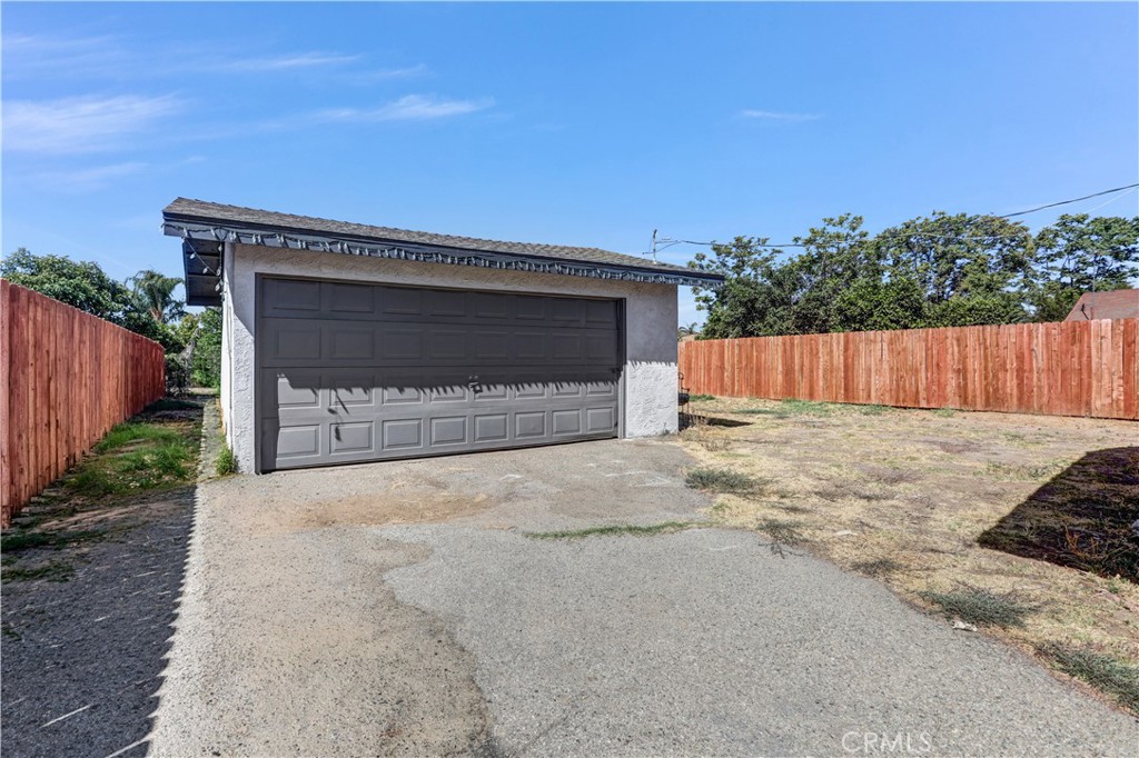 4832 Mitchell Avenue Property Photo 4
