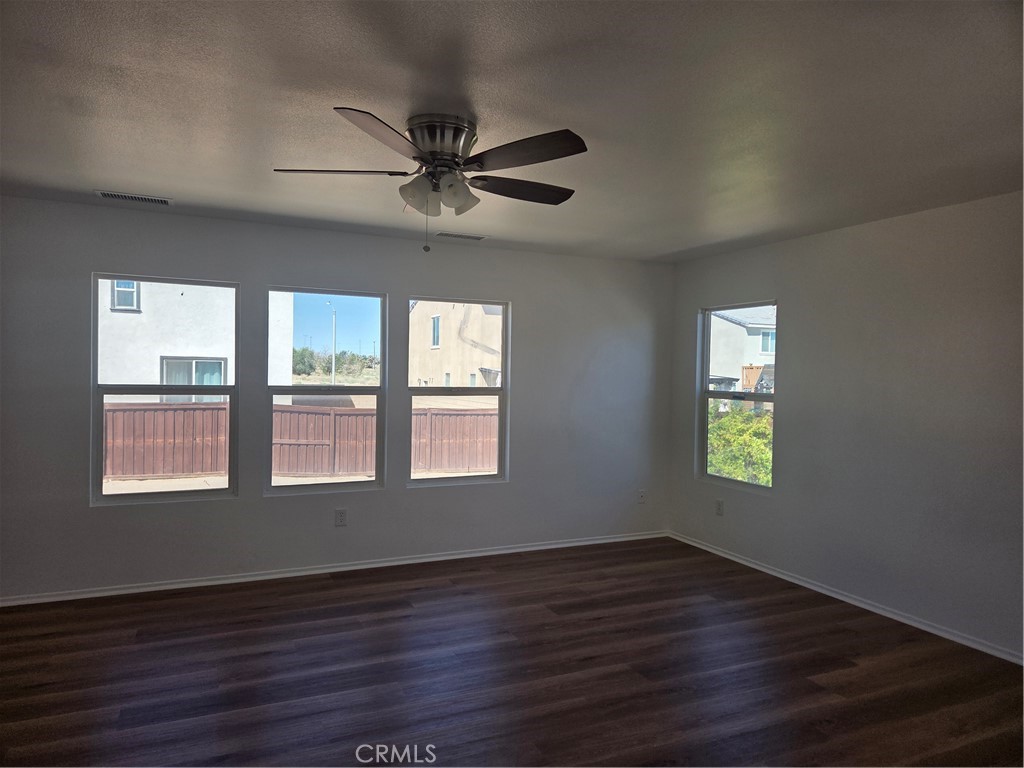 10266 Susan Property Photo 23