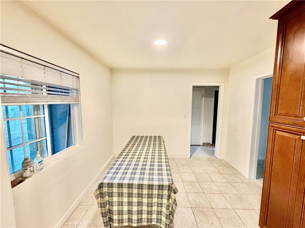 9492 Evergreen Property Photo 4