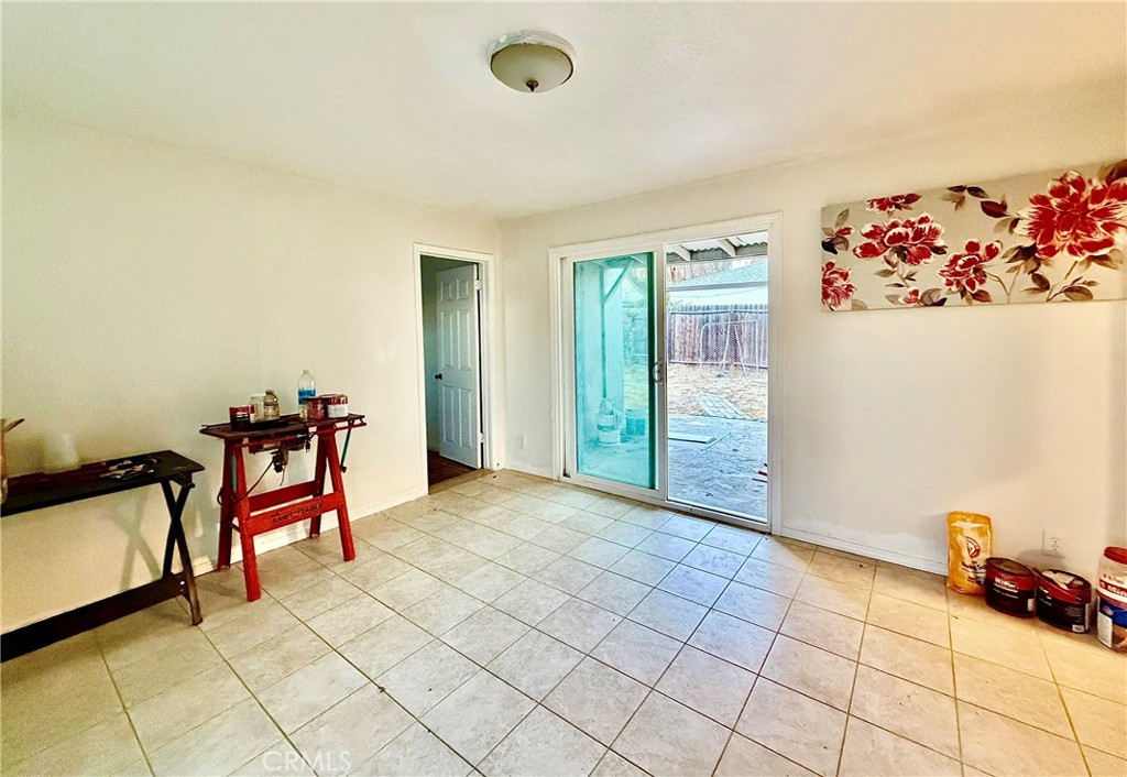 9492 Evergreen Property Photo 11