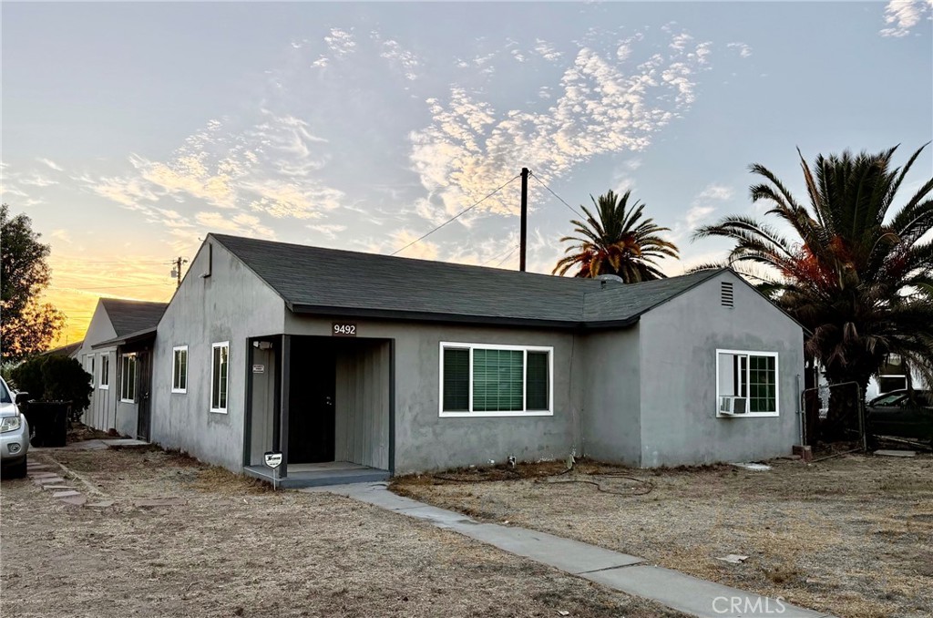 9492 Evergreen Property Photo 1