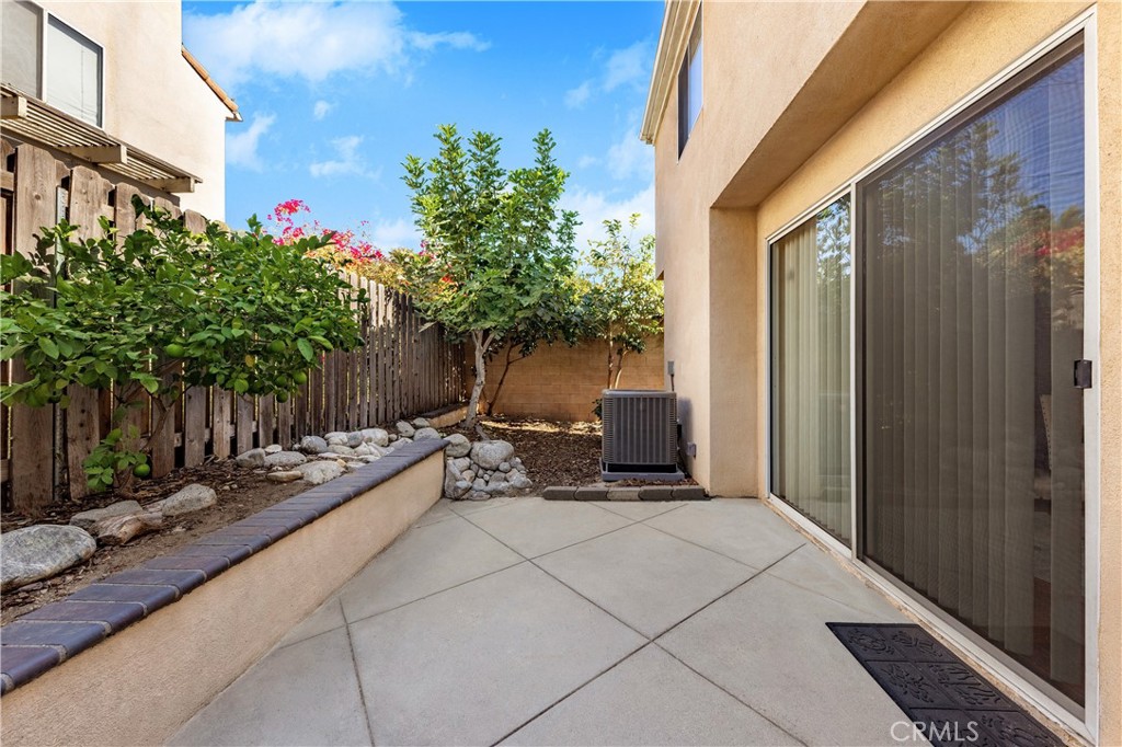 1232 Mission Pl Property Photo 25