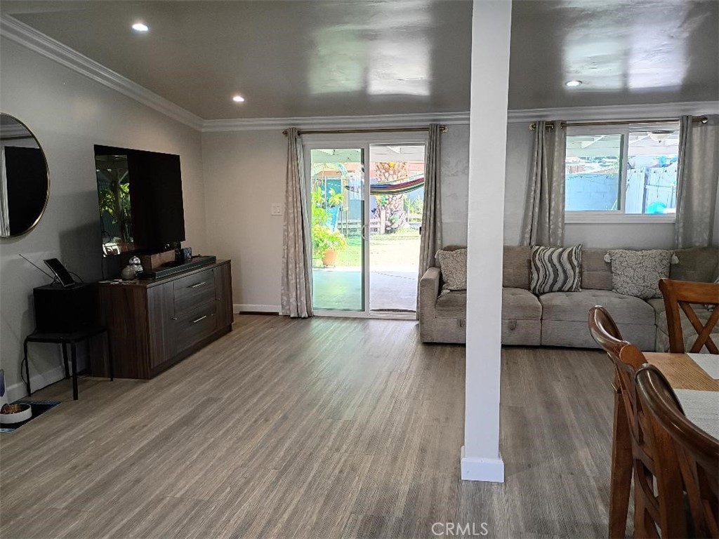 906 Larchwood Avenue Property Photo 11