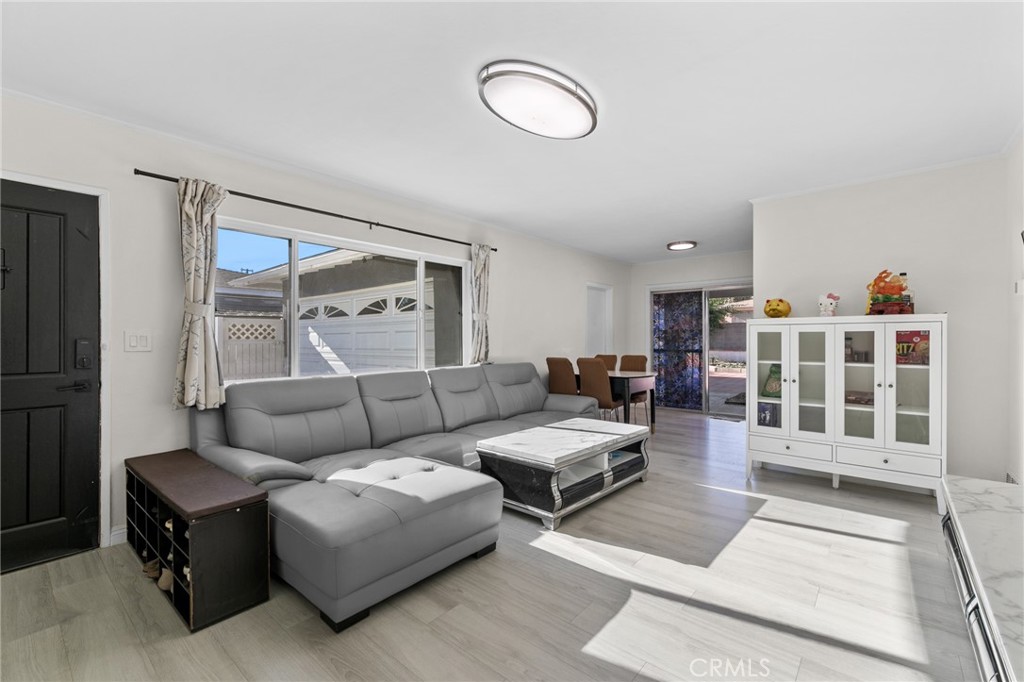 1681 E La Deney Property Photo 1