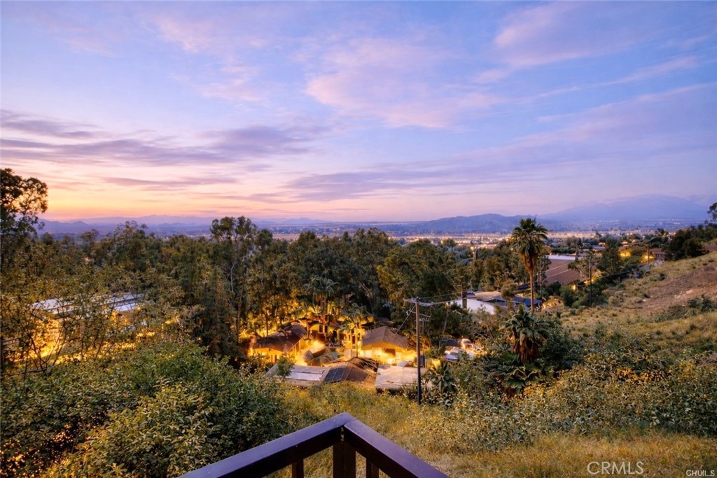 4102 Quail Canyon Rd Property Photo 2