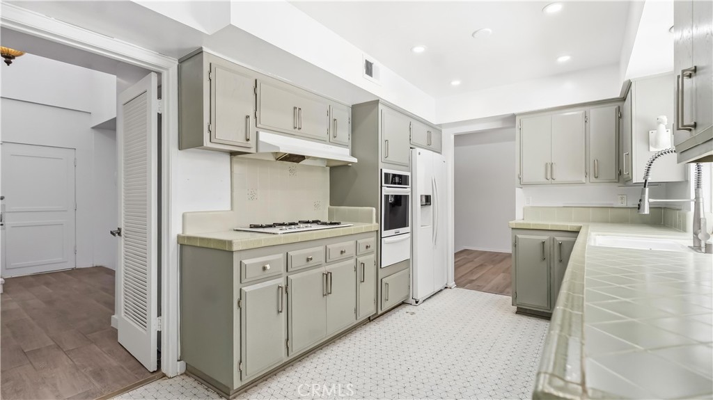 160 Masters Property Photo 19