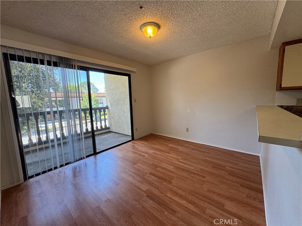 987 E Del Mar Boulevard 12 Property Photo 5