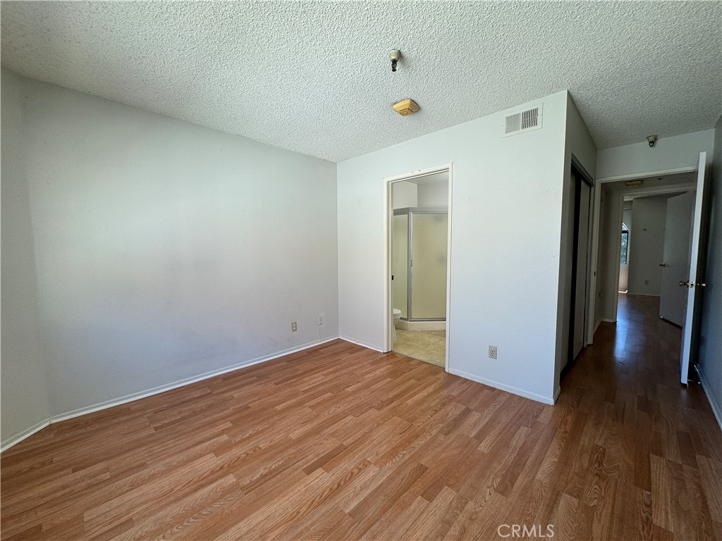 987 E Del Mar Boulevard 12 Property Photo 9