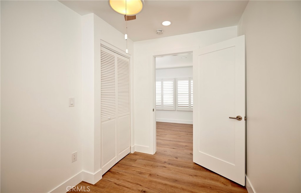 728 Euclid C Property Photo 7