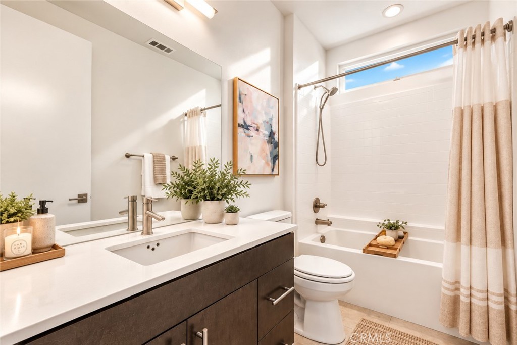 2700 E Chaucer Street 41 Property Photo 18