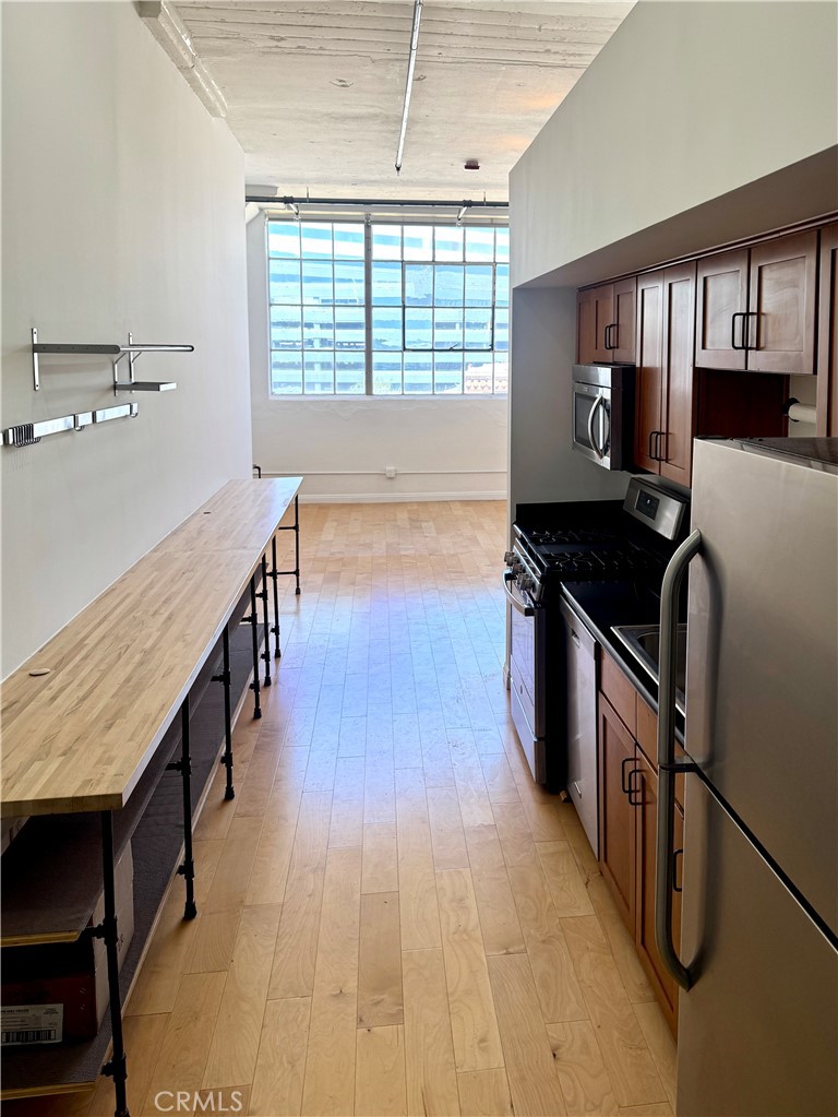 420 S San Pedro Street 405 Property Photo 1