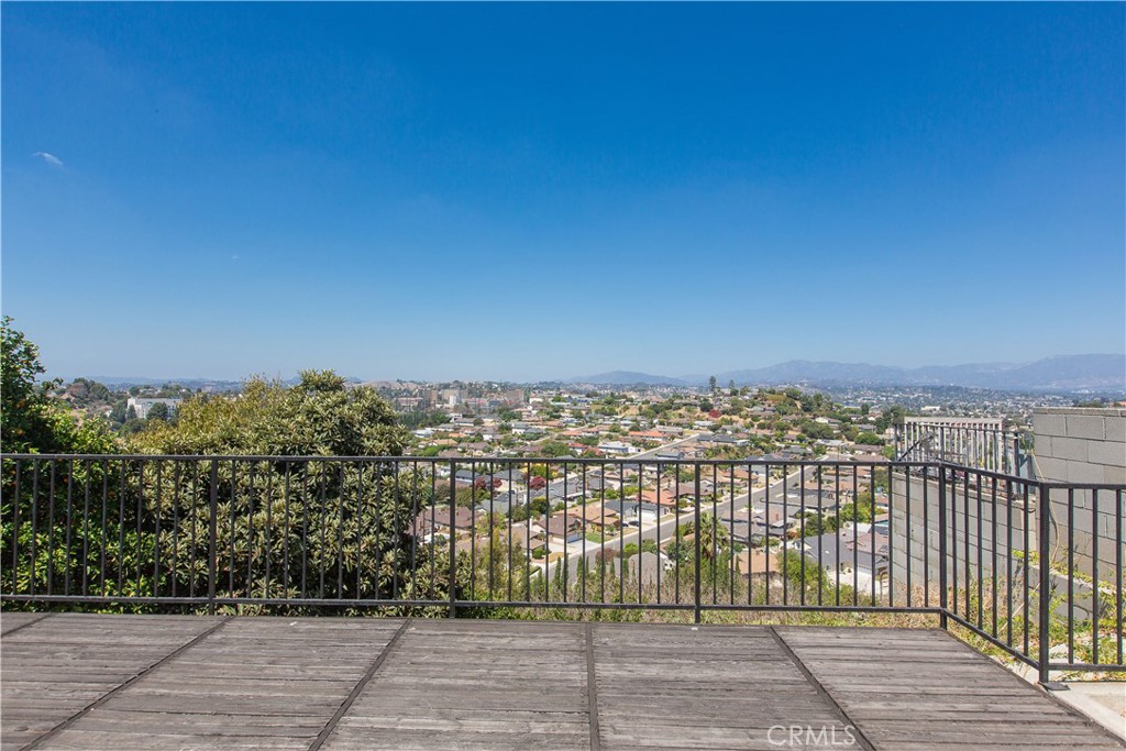 1933 Arriba Property Photo 5