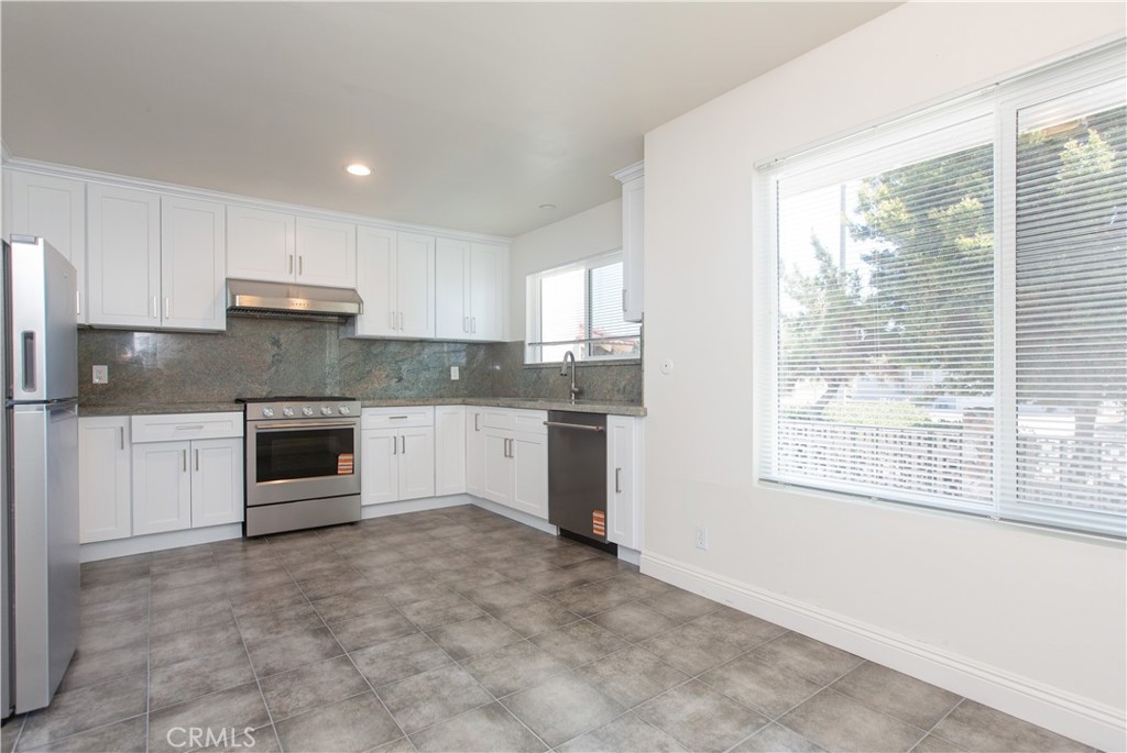 1933 Arriba Property Photo 6