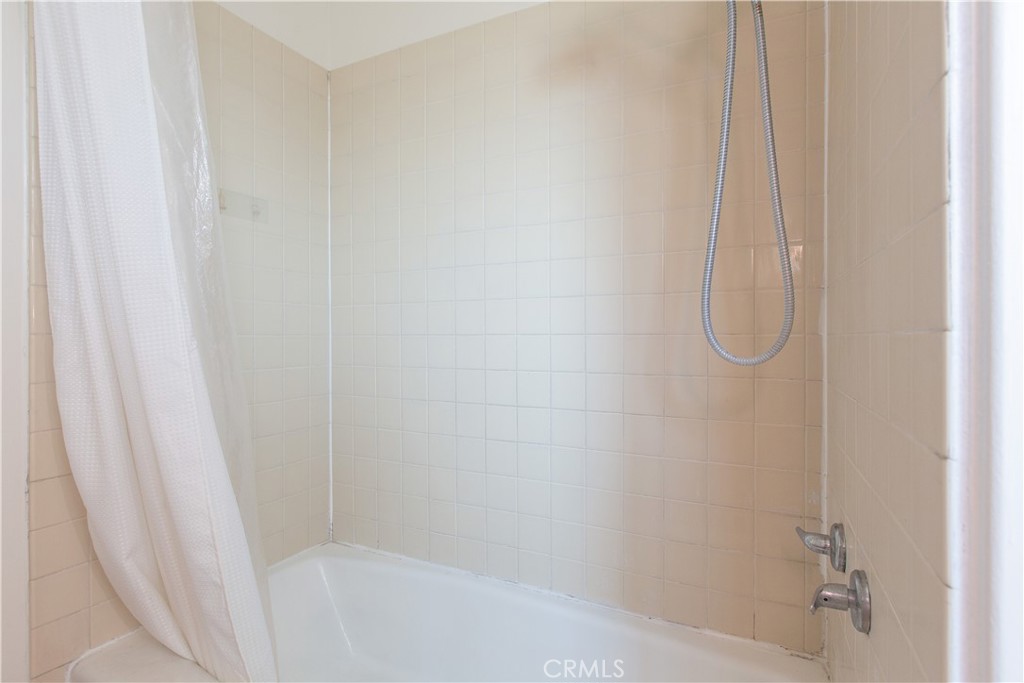 1933 Arriba Property Photo 27
