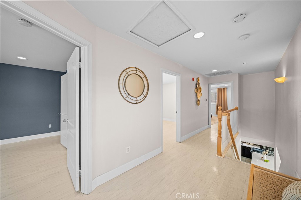 528 E Newmark Property Photo 22
