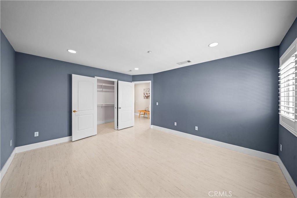 528 E Newmark Property Photo 30