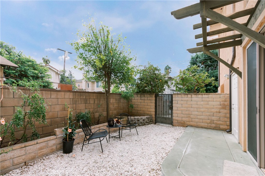 156 El Dorado St #c Property Photo 30