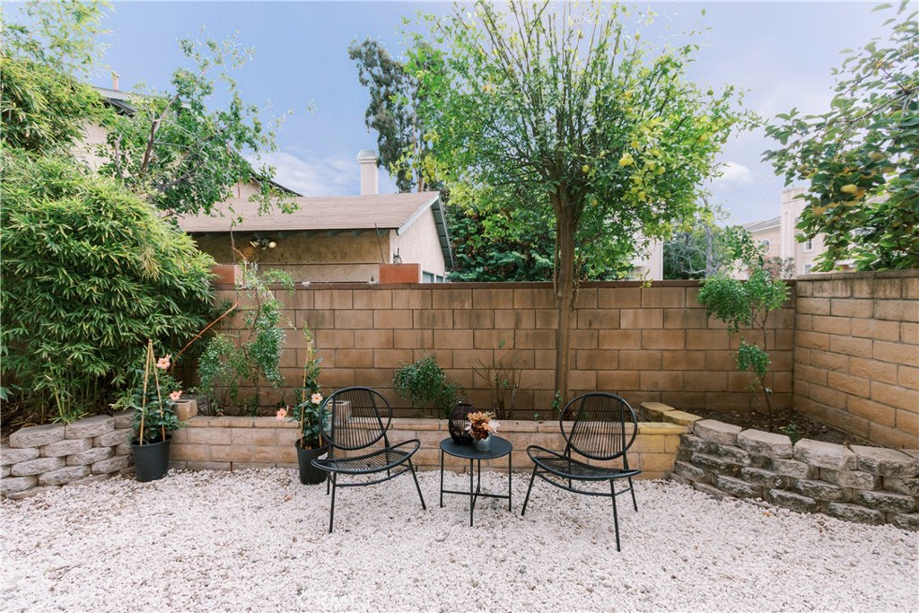 156 El Dorado St #c Property Photo 31