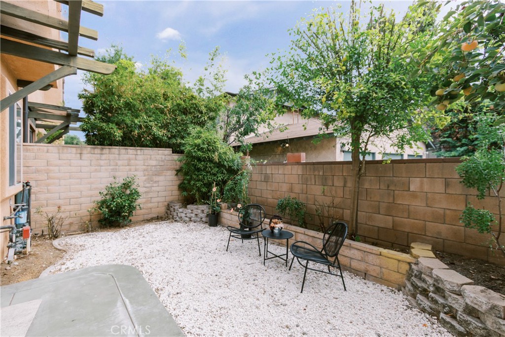 156 El Dorado St #c Property Photo 32