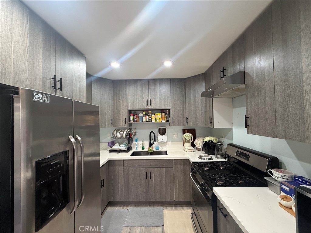 508 S Orange Avenue C Property Photo 3