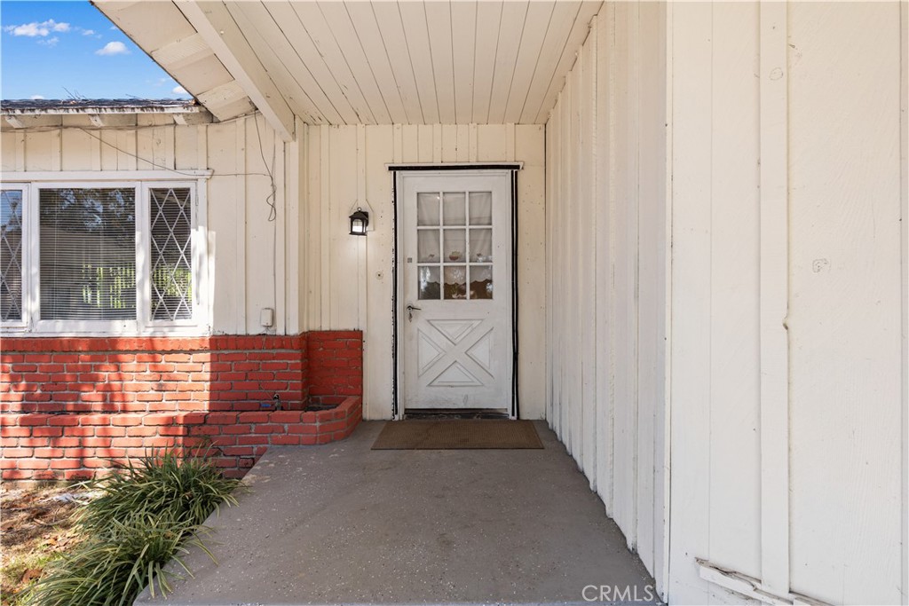 9409 Olive Property Photo 4