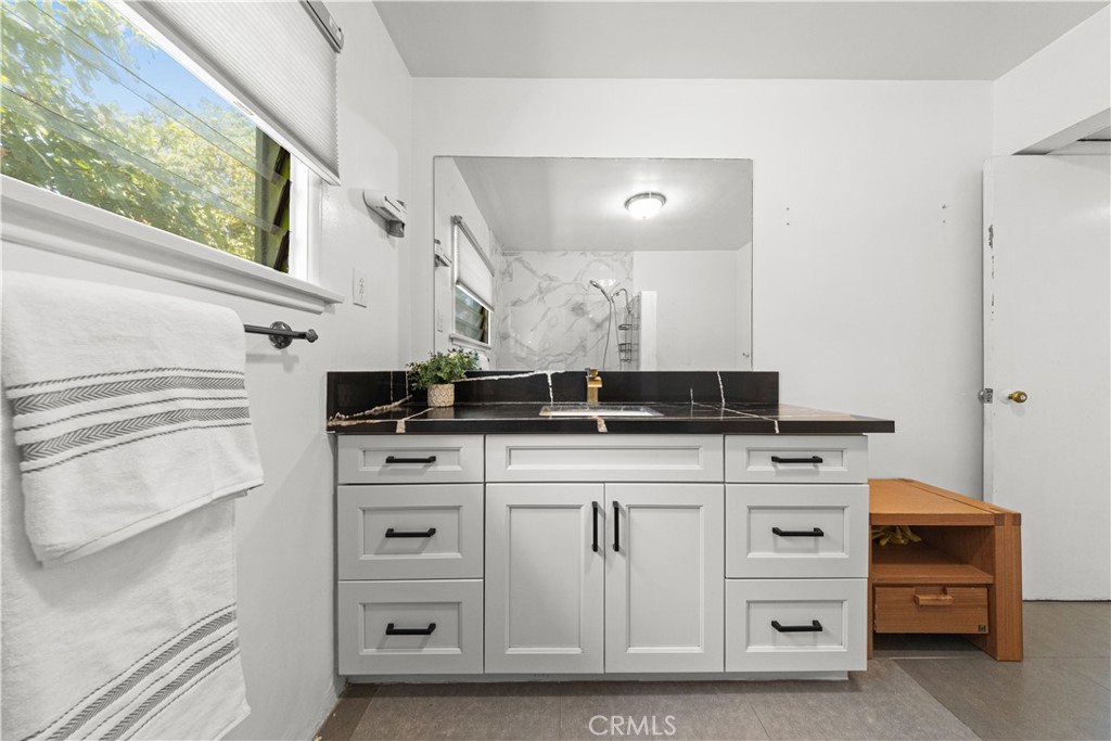 9409 Olive Property Photo 14