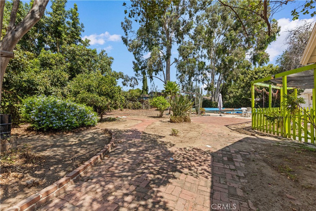 9409 Olive Property Photo 26