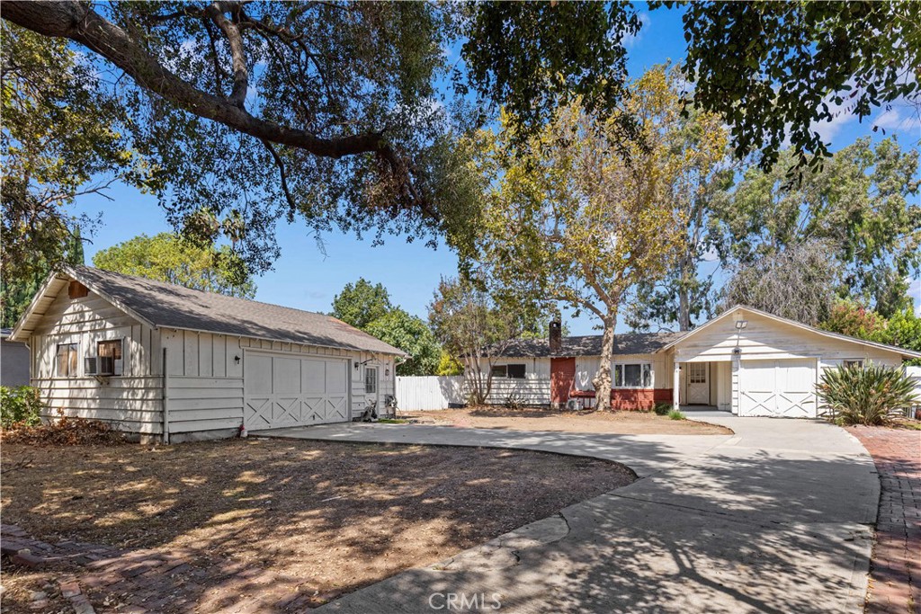 9409 Olive Property Photo 30