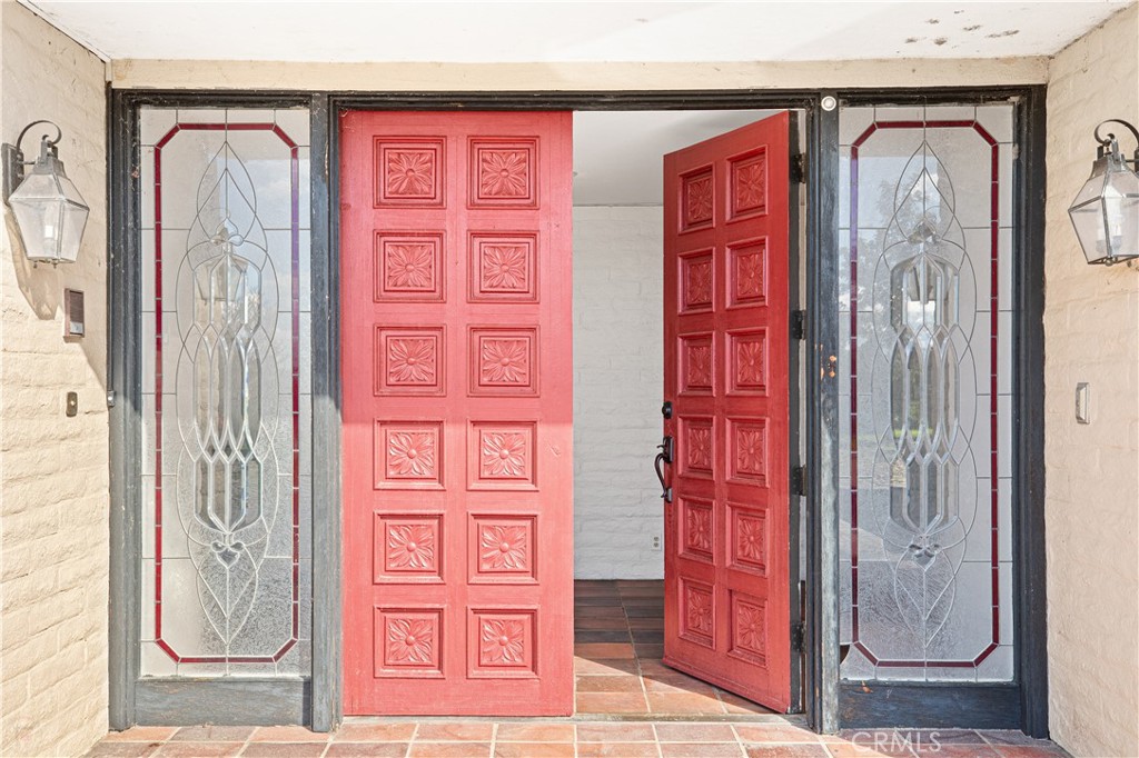 10497 Crystal Property Photo 10