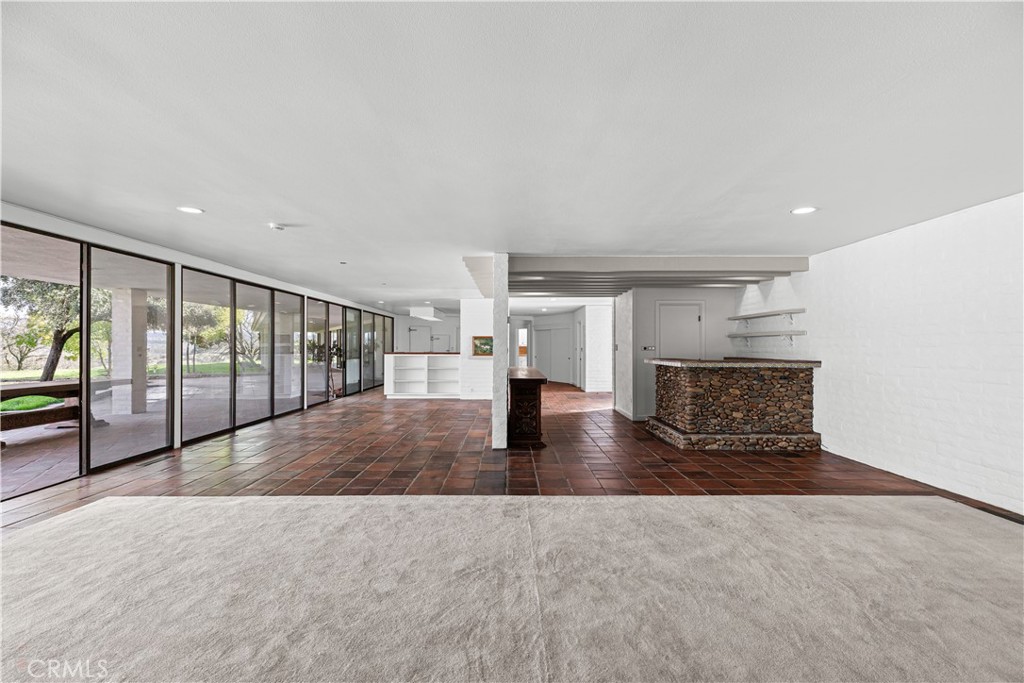 10497 Crystal Property Photo 21