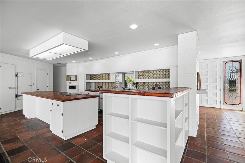 10497 Crystal Property Photo 26